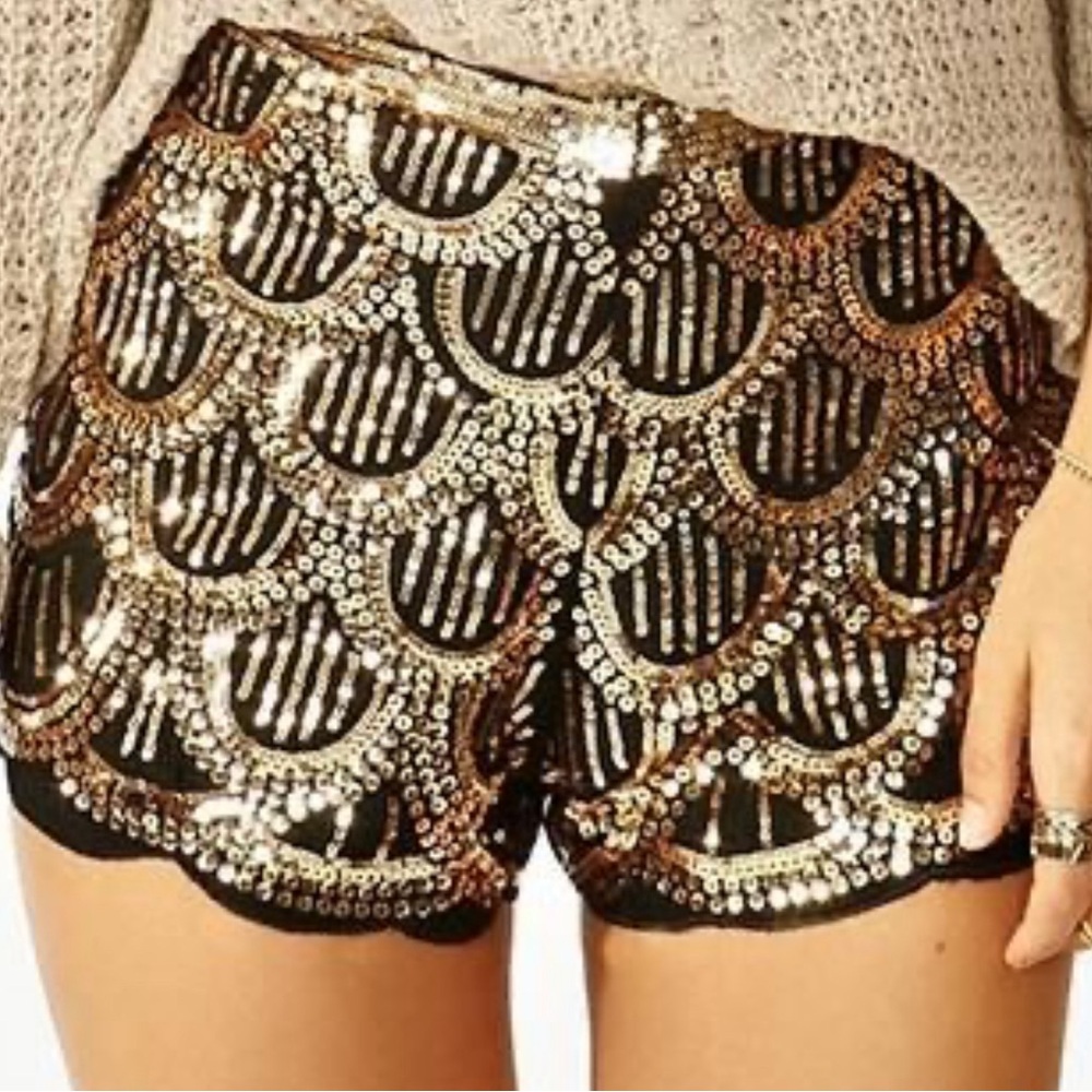 Anthropologie Alice Moon Black Hold sequined hot pants party shorts size small
